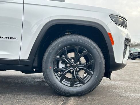 New 2026 Jeep Grand Cherokee 4WD image 15