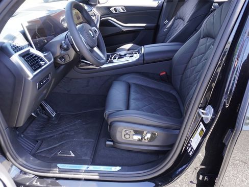 New 2025 BMW X7 xDrive40i w/ M Sport Package image 17