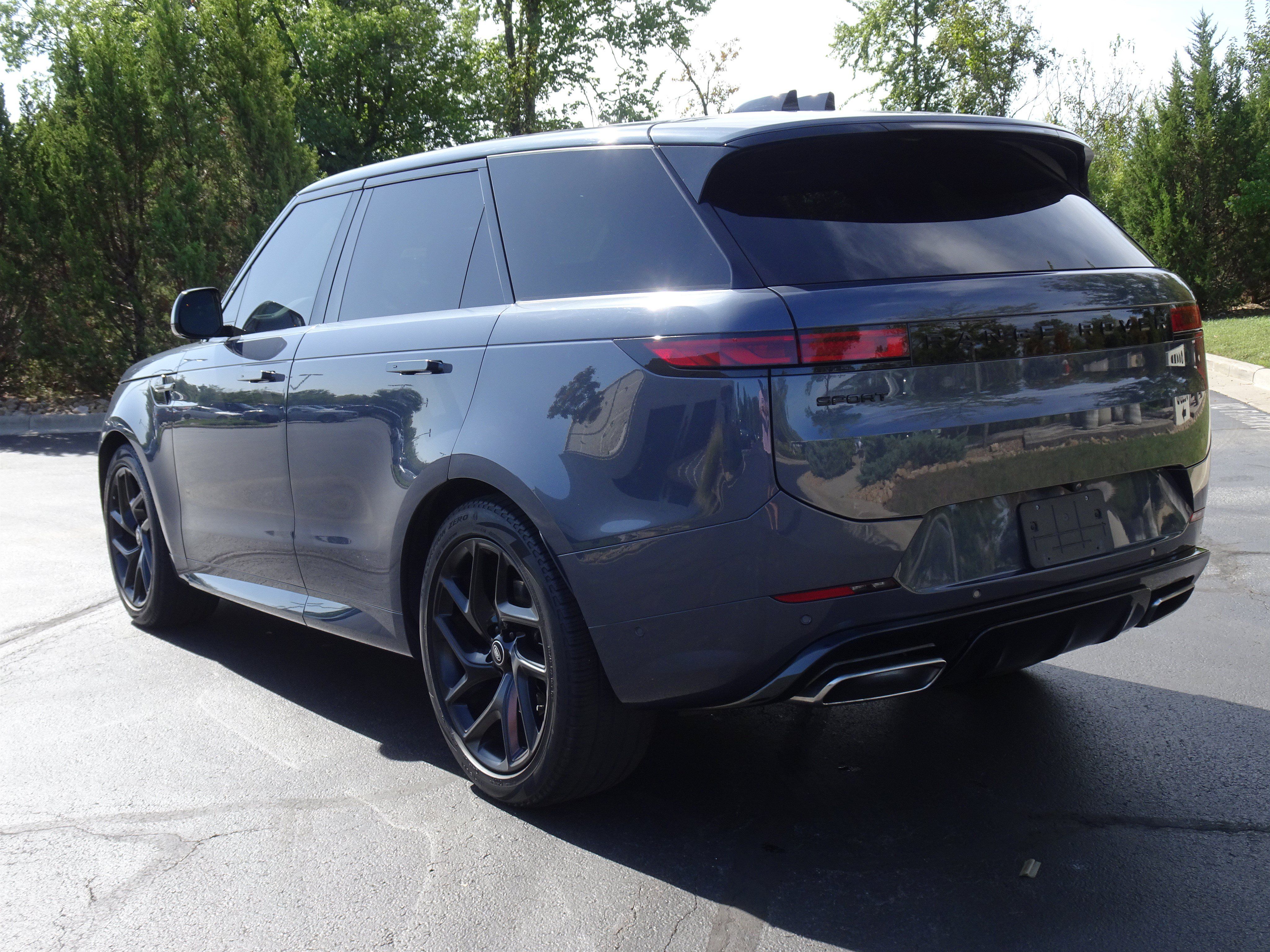 Certified 2024 Land Rover Range Rover Sport Dynamic SE AWD/4WD image 4