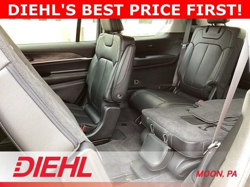Used 2021 Jeep Grand Cherokee L Limited AWD/4WD image 25