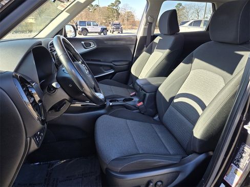 Used 2021 Kia Soul EX image 10