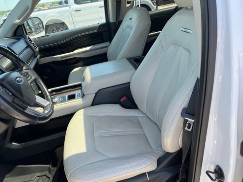 Used 2021 Ford Expedition Platinum RWD image 4