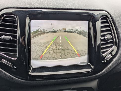 Used 2020 Jeep Compass Limited image 24