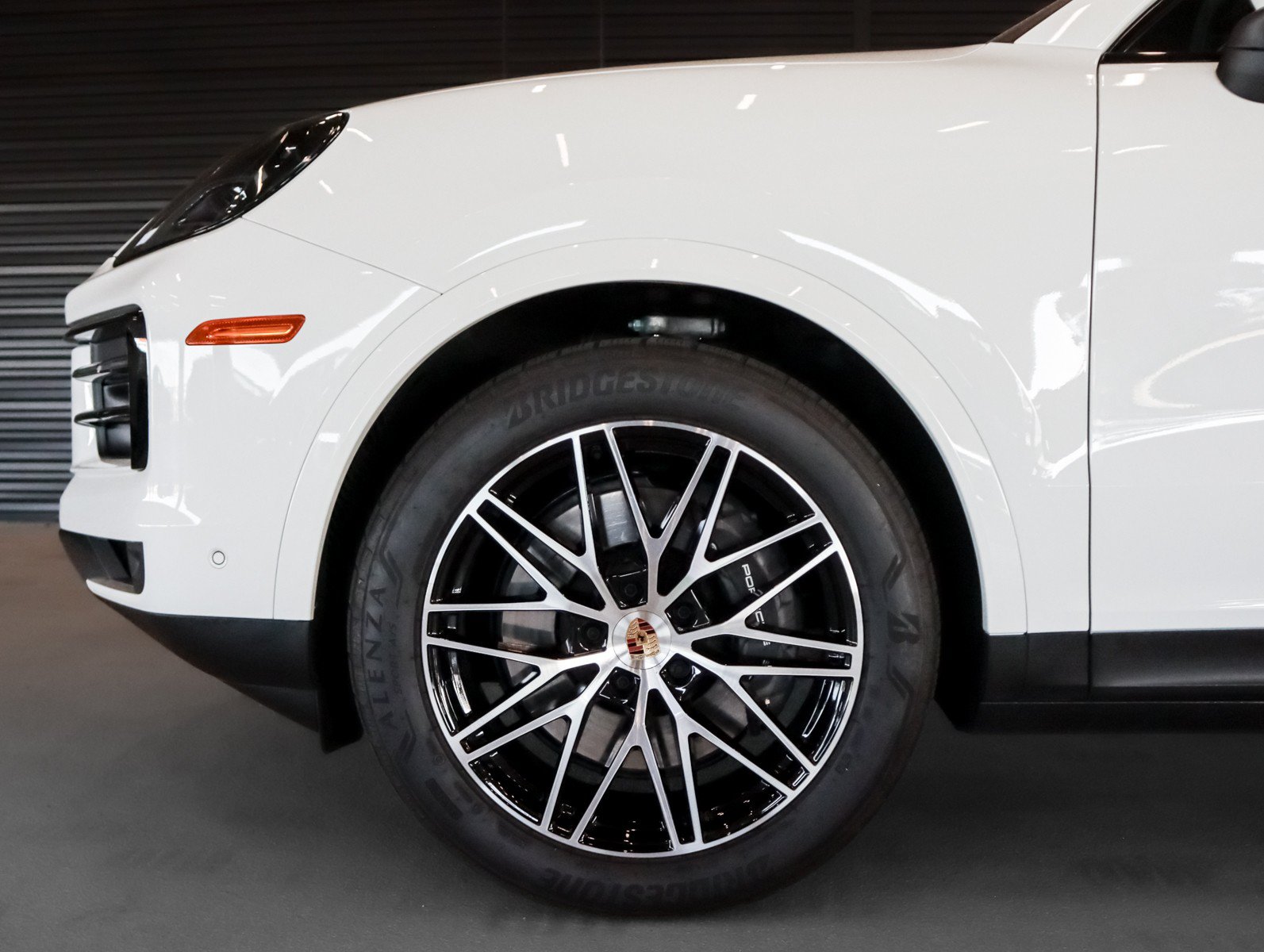 Used 2026 Porsche Cayenne AWD/4WD image 13