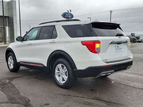 Certified 2023 Ford Explorer XLT w/ Equipment Group 202A image 6