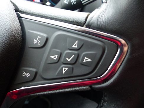 Used 2019 Chevrolet Equinox LT image 25