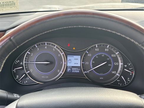 Used 2019 INFINITI QX80 Luxe w/ All-Season Package image 19