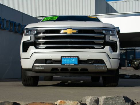 Certified 2025 Chevrolet Silverado 1500 High Country w/ Technology Package image 3