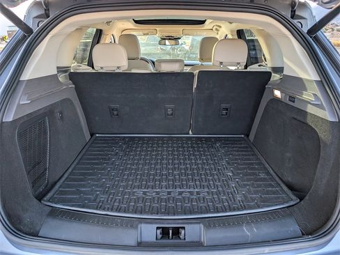 Used 2022 Lincoln Corsair AWD w/ Premium Package image 17