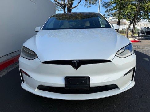 Used 2022 Tesla Model X image 6