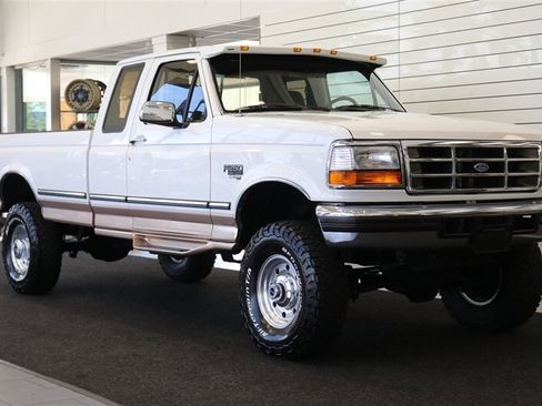 Used 1997 Ford F250 4x4 SuperCab Heavy Duty image 2