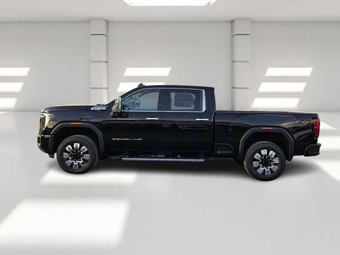 Used 2026 GMC Sierra 2500 Denali w/ Technology Package AWD/4WD image 2