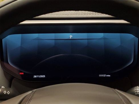 New 2025 Land Rover Range Rover Sport SE image 13