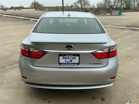 Used 2014 Lexus ES 300h w/ Luxury Package w/Bamboo Trim FWD image 5