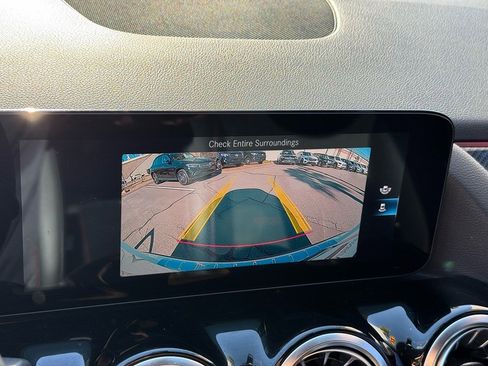 Certified 2022 Mercedes-Benz GLA 250 4MATIC image 27