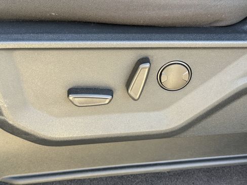 Used 2025 Ford F150 XLT w/ Equipment Group 302A MID image 32