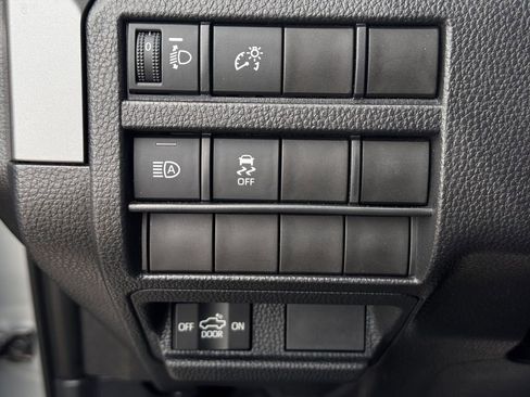 Used 2024 Toyota Tacoma TRD Off-Road image 22