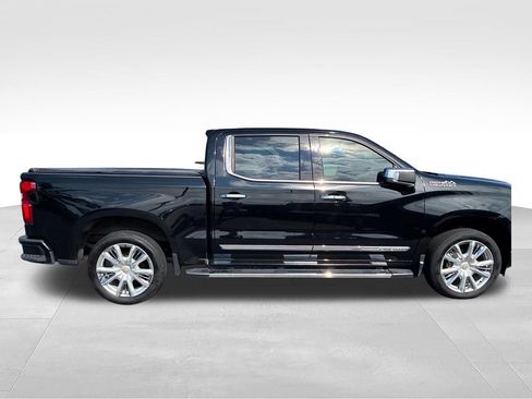 Used 2023 Chevrolet Silverado 1500 High Country w/ Technology Package AWD/4WD image 6