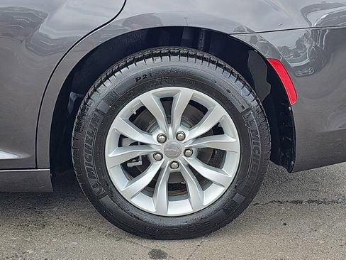 Used 2023 Chrysler 300 Touring RWD image 33