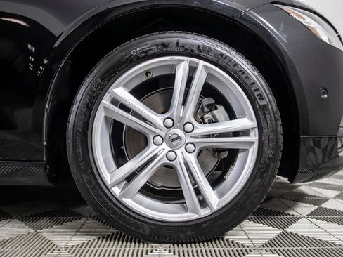 Used 2018 Volvo S90 T5 Momentum w/ Convenience Package image 35