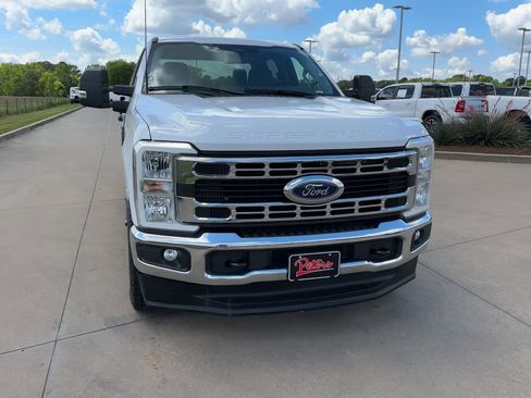 Used 2024 Ford F250 XLT AWD/4WD image 4