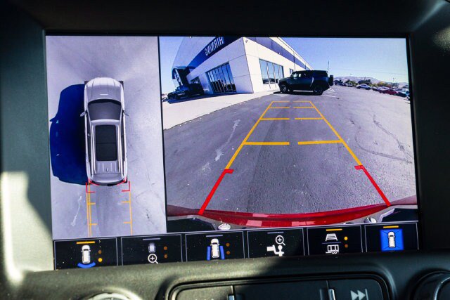Certified 2024 GMC Terrain AT4 w/ Infotainment Package II AWD/4WD image 9