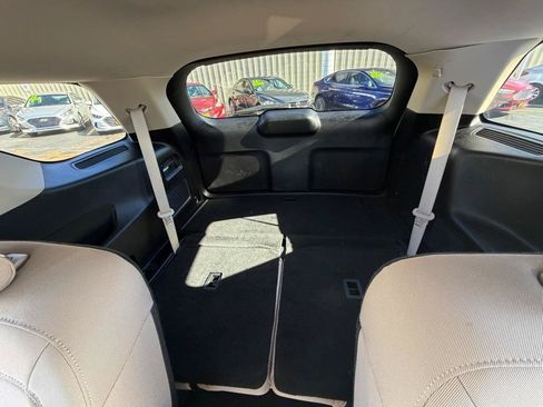Used 2021 Ford Explorer XLT RWD image 13