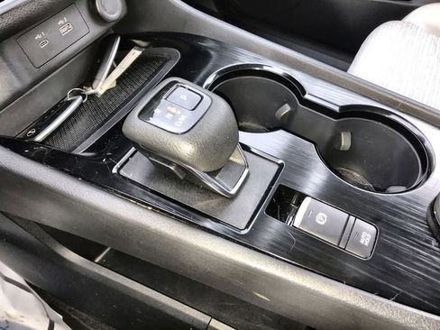 Used 2023 Nissan Rogue SV image 19