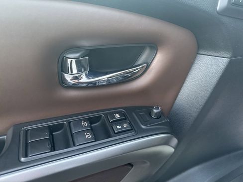 Used 2018 Nissan Titan Platinum Reserve w/ Platinum Utility Package image 16