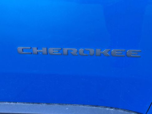 New 2026 Jeep Cherokee Overland w/ Trailer Tow Group image 10