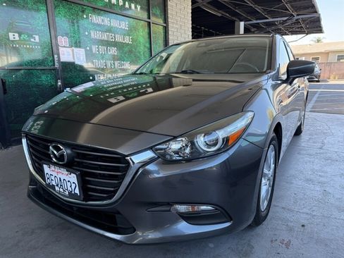 Used 2018 MAZDA MAZDA3 Sport FWD image 3