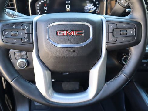 Used 2025 GMC Sierra 2500 SLT w/ SLT Convenience Package AWD/4WD image 11