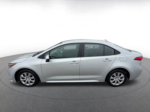 Used 2025 Toyota Corolla LE image 9