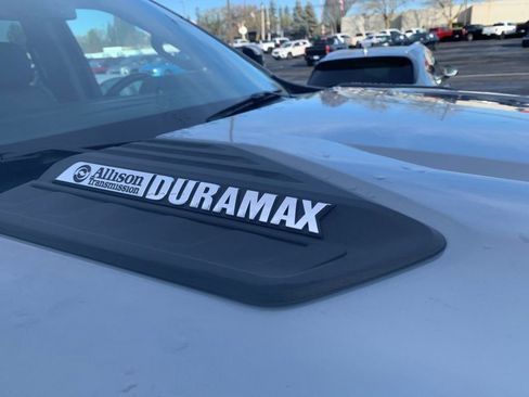 Used 2024 Chevrolet Silverado 3500 LTZ w/ LTZ Plus Package image 7