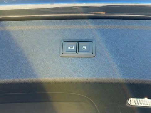 Used 2021 Audi Q5 Prestige image 13