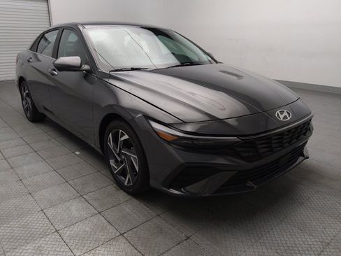 Used 2024 Hyundai Elantra Limited FWD image 13