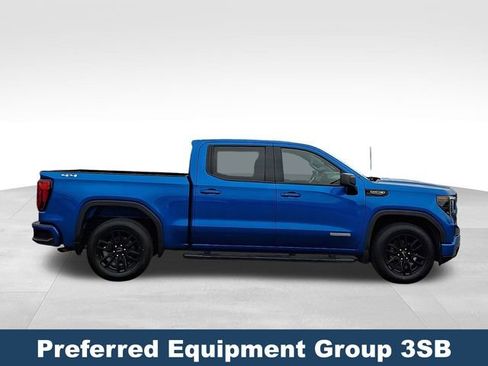 Used 2022 GMC Sierra 1500 Elevation w/ LPO, Elevation Black Package image 9