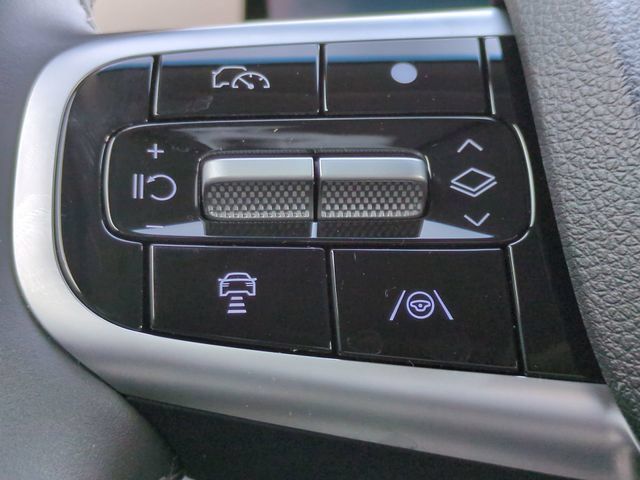 Certified 2025 Genesis GV80 2.5T Prestige AWD/4WD image 14