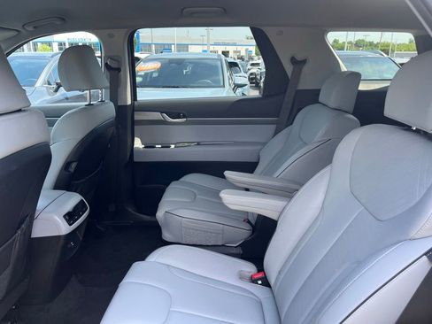 Used 2025 Hyundai Palisade SEL FWD image 18