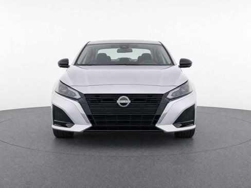 Used 2024 Nissan Altima 2.5 SV FWD image 5