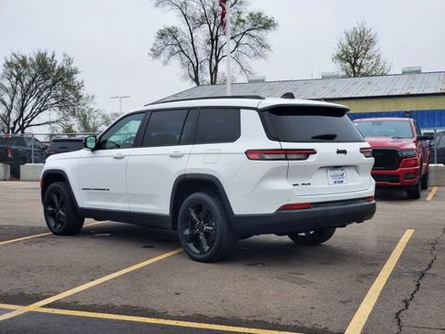 Certified 2023 Jeep Grand Cherokee L Laredo AWD/4WD image 2