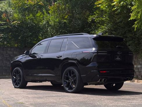 Used 2024 Chevrolet Traverse RS AWD/4WD image 8