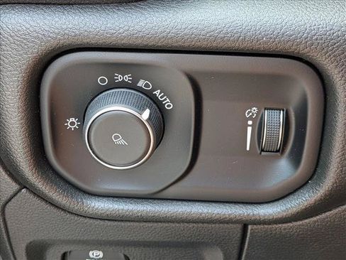Used 2024 RAM 1500 Tradesman AWD/4WD image 17