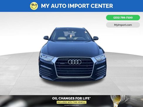 Used 2018 Audi Q3 2.0T Premium w/ Convenience Package AWD/4WD image 2
