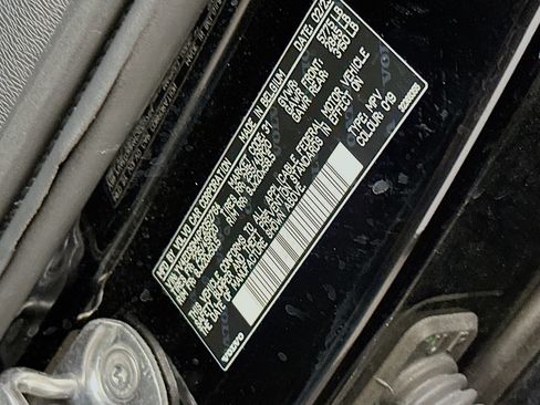 Used 2023 Volvo C40 P8 Recharge Ultimate w/ Protection Package Premier image 12