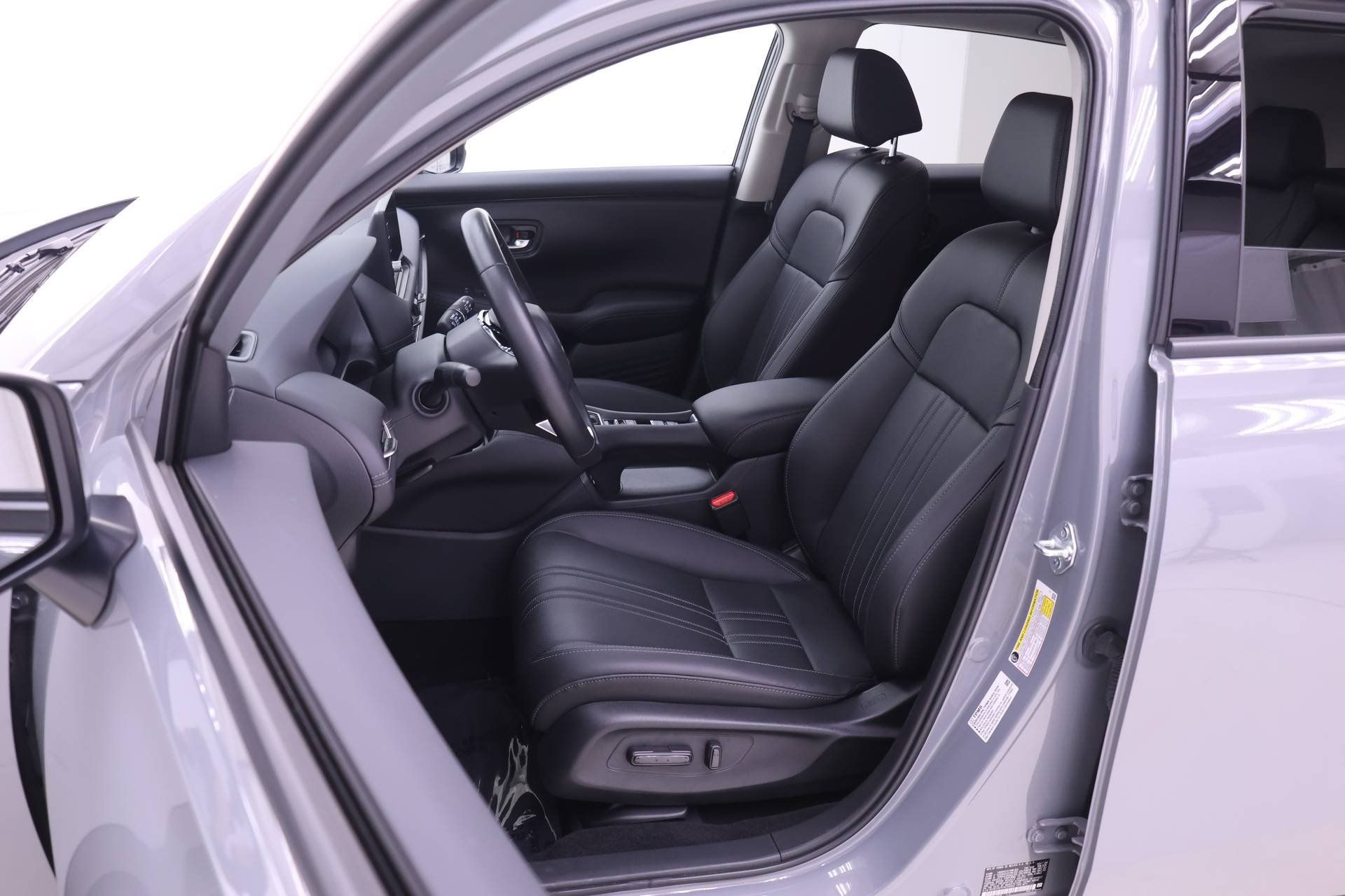 Certified 2026 Honda HR-V EX-L image 4