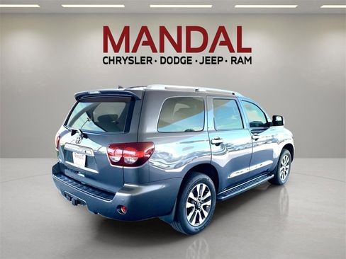 Used 2019 Toyota Sequoia Limited w/ Safety & Convenience Package image 6