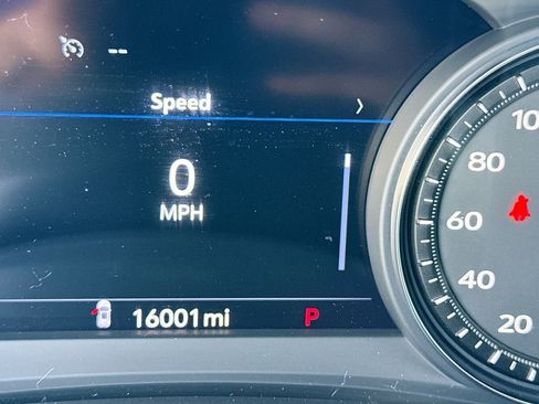 Used 2022 Cadillac XT5 Sportv w/ Technology Package AWD/4WD image 12