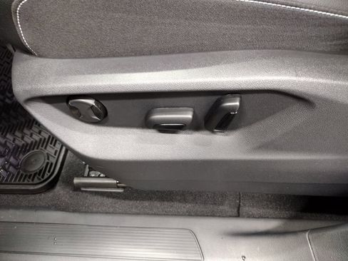 New 2026 Volkswagen Atlas SE image 21