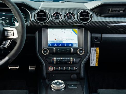 Used 2021 Ford Mustang Shelby GT500 w/ Carbon Fiber Track Pack image 45